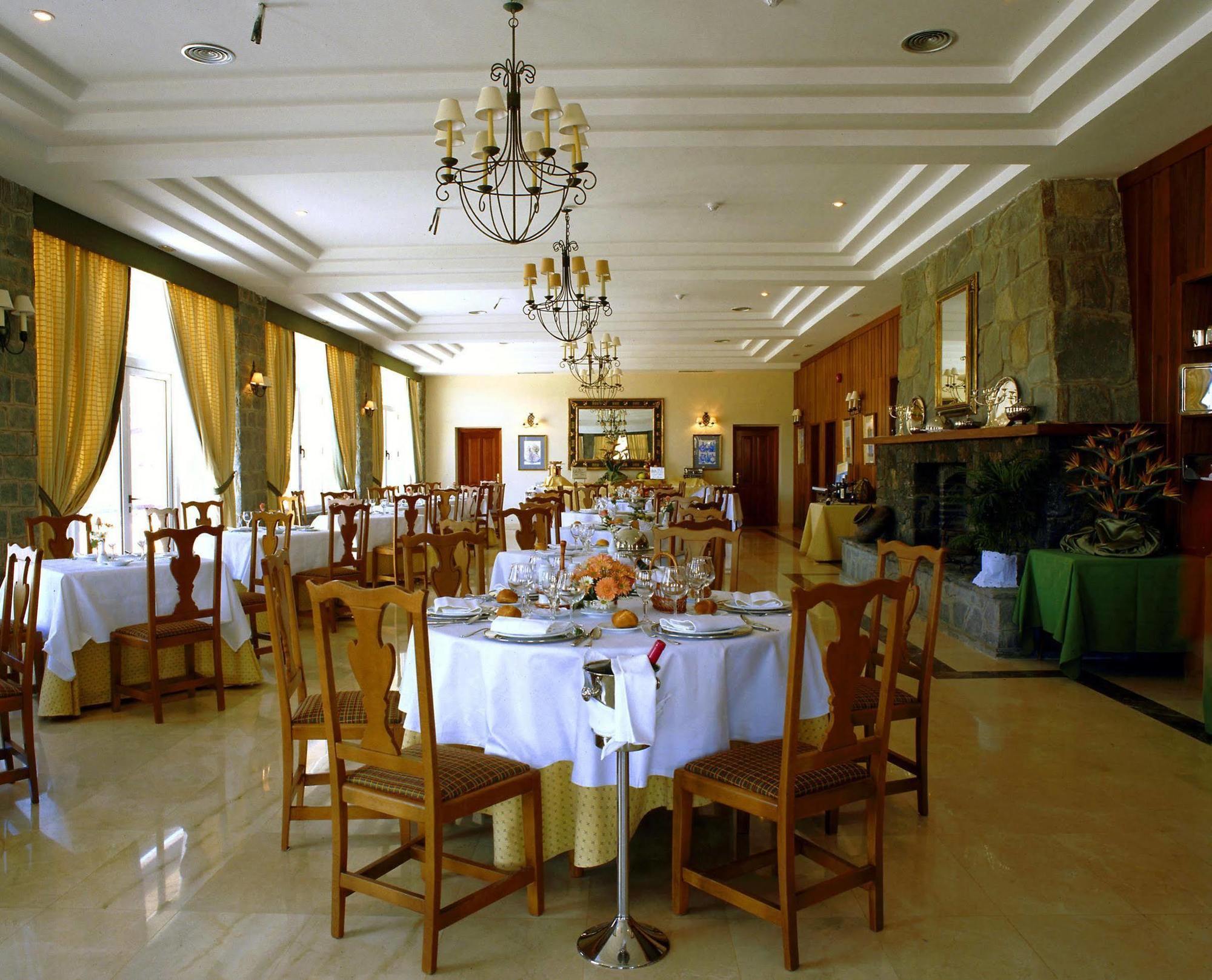 Parador De Las Canadas Del Teide La Orotava Eksteriør billede